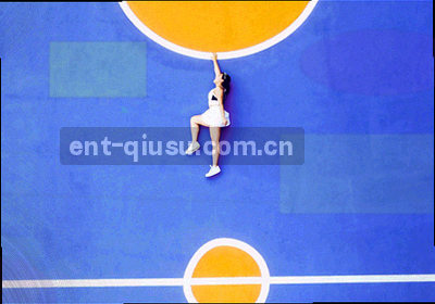 一个提示框内写着版本不匹配，右下角标指向右上角新版入口